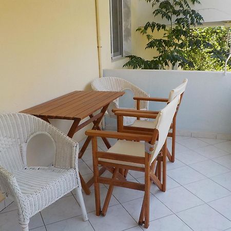 ニキティAnthonas Houseアパートメント エクステリア 写真